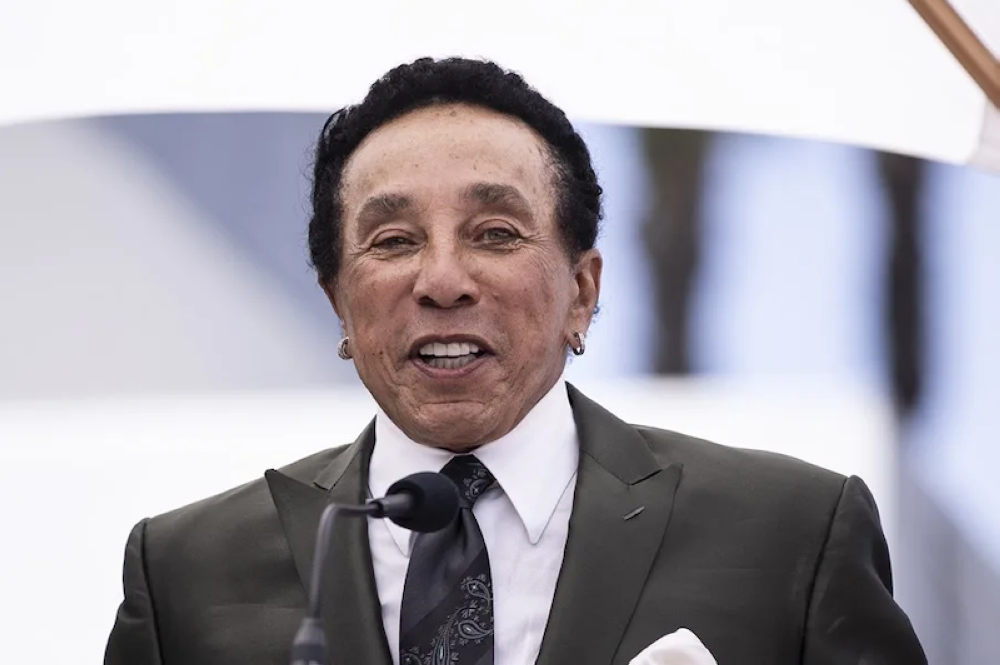 El legendario cantante Smokey Robinson acusado de agresión sexual