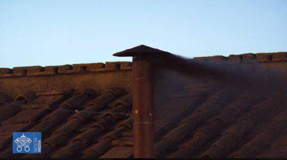 Fumata negra: no hay papa tras la primera votación del cónclave