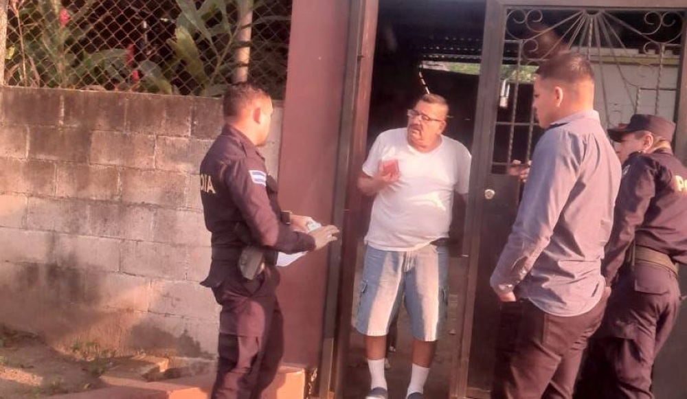 Capturan a hombre acusado de estafar con $15,000 a cooperativa y presumir contactos con el MAG