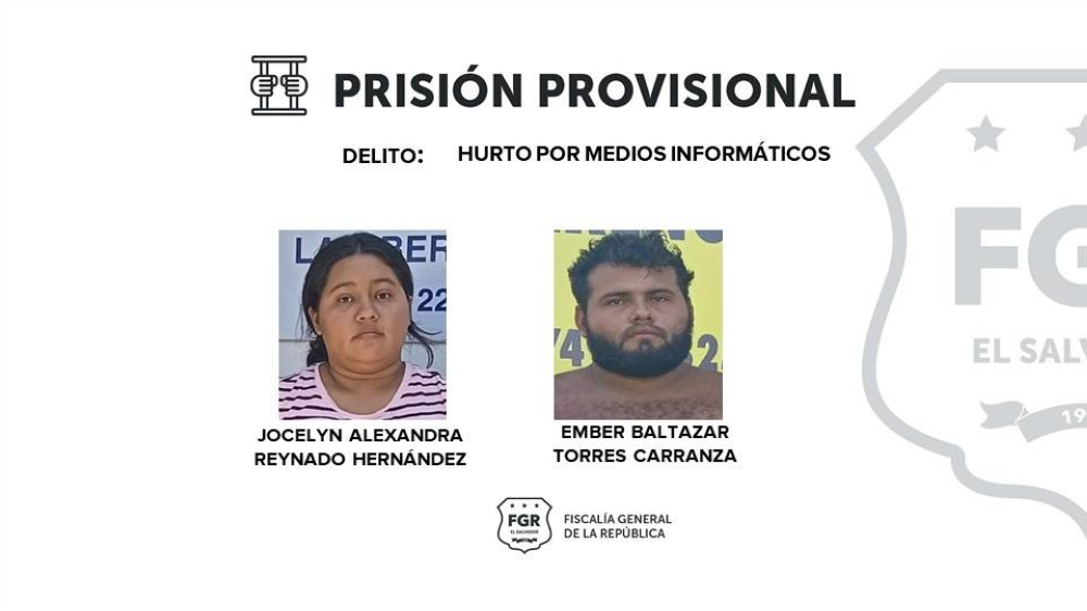 Seguirán detenidos hombre y mujer acusados de hurtar ahorros por medios informáticos