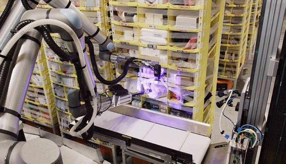 Amazon desarrolla un robot con sentido del tacto para optimizar el trabajo en sus centros logísticos