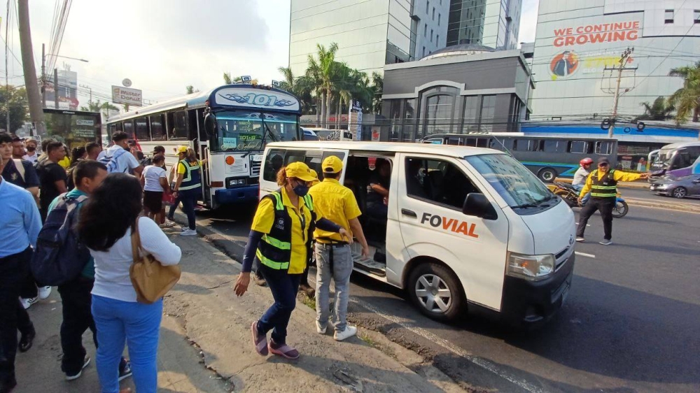 Rutas de empresarios detenidos operan bajo administración de delegados, dice Mesa de Transporte