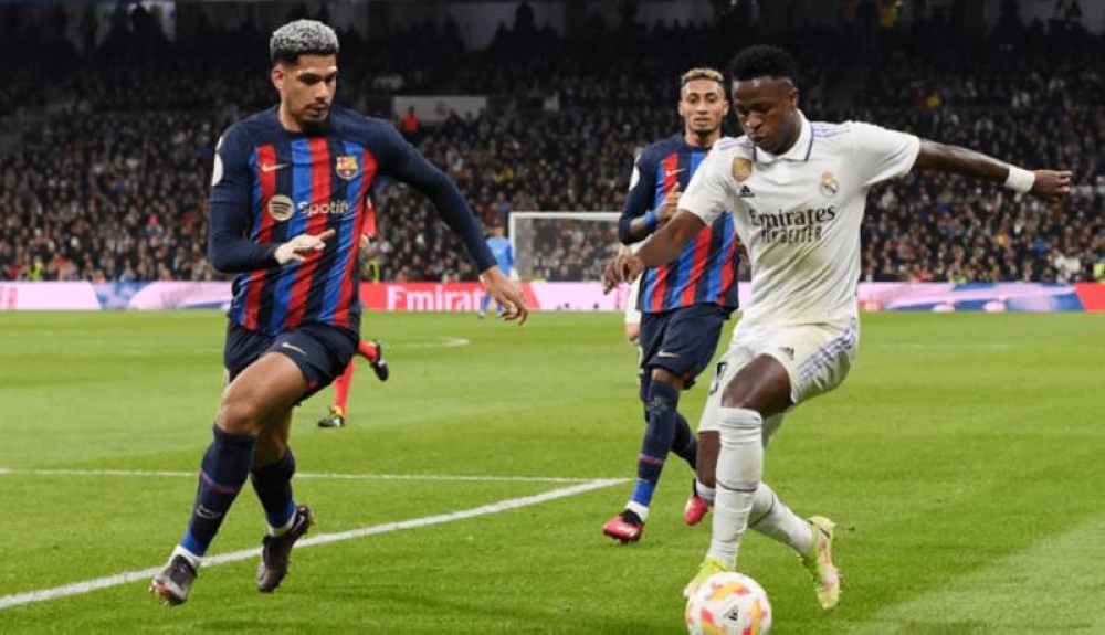 El clásico Barcelona-Real Madrid puede decidir el domingo el título en España