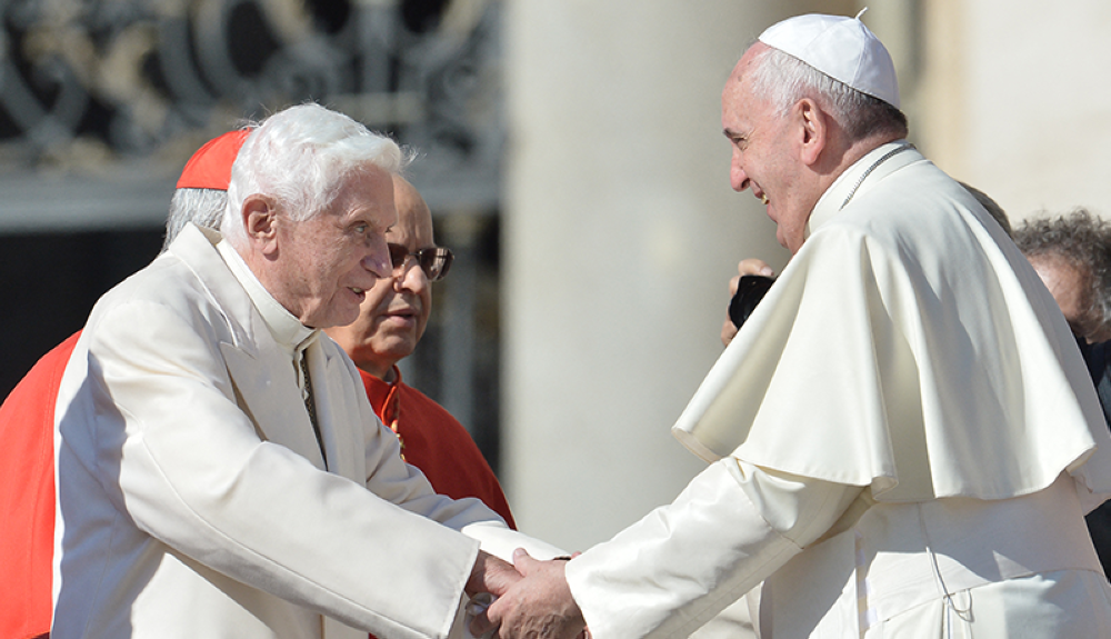 Francisco y Benedicto XVI fueron elegidos en la tarde del segundo día