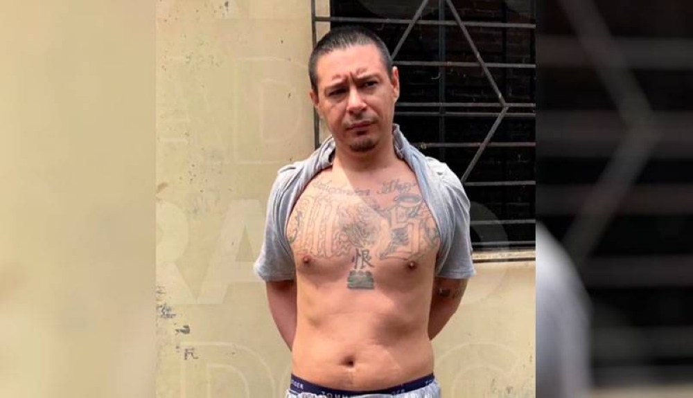 Todos caerán», asegura Bukele sobre pandillero que se escondía en una caleta en Sonsonate