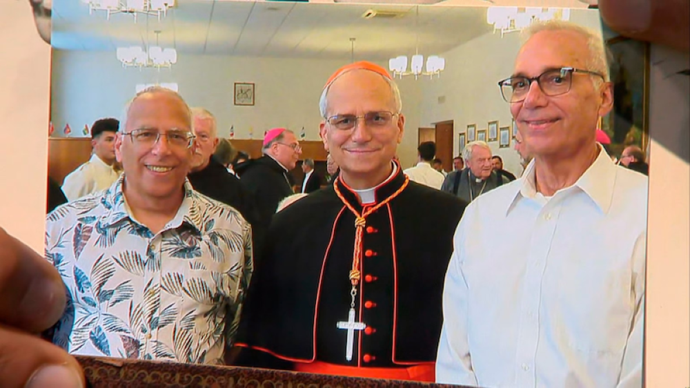 Siempre quiso ser sacerdote y «bromeábamos que sería papa», recuerdan los hermanos del papa León XIV