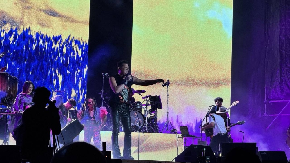 El Salvador vibró con la energía de Carlos Vives y «El rock de mi pueblo vive tour»