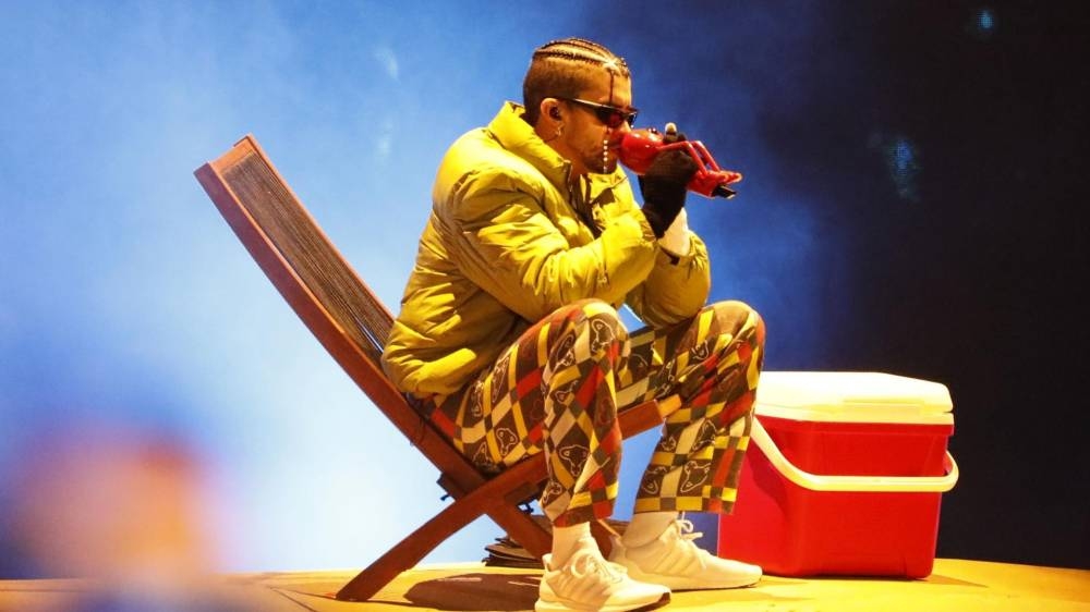 Bad Bunny, demandado por un artista nigeriano, agrega shows a Colombia y España
