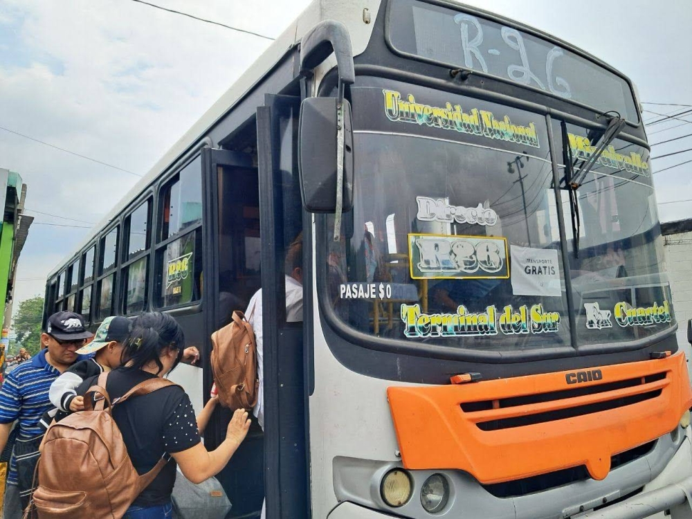 Buses retomarían el cobro de pasaje este lunes 12 de mayo