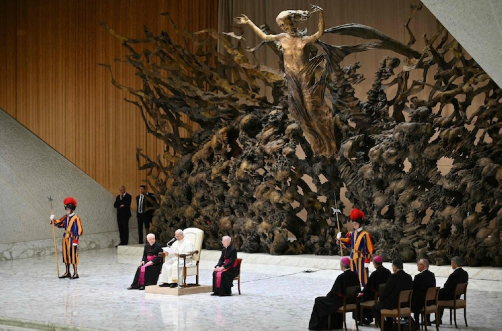 León XIV no prevé ir «pronto» a Estados Unidos