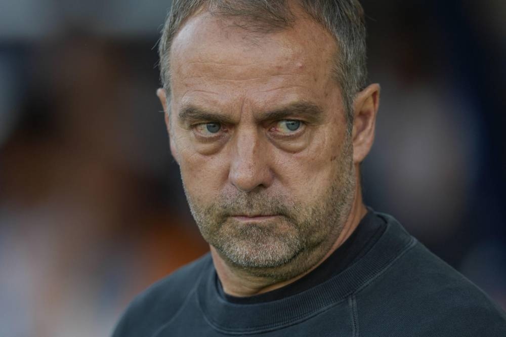 La renovación de Hansi Flick, a punto; Szczesny se lo piensa