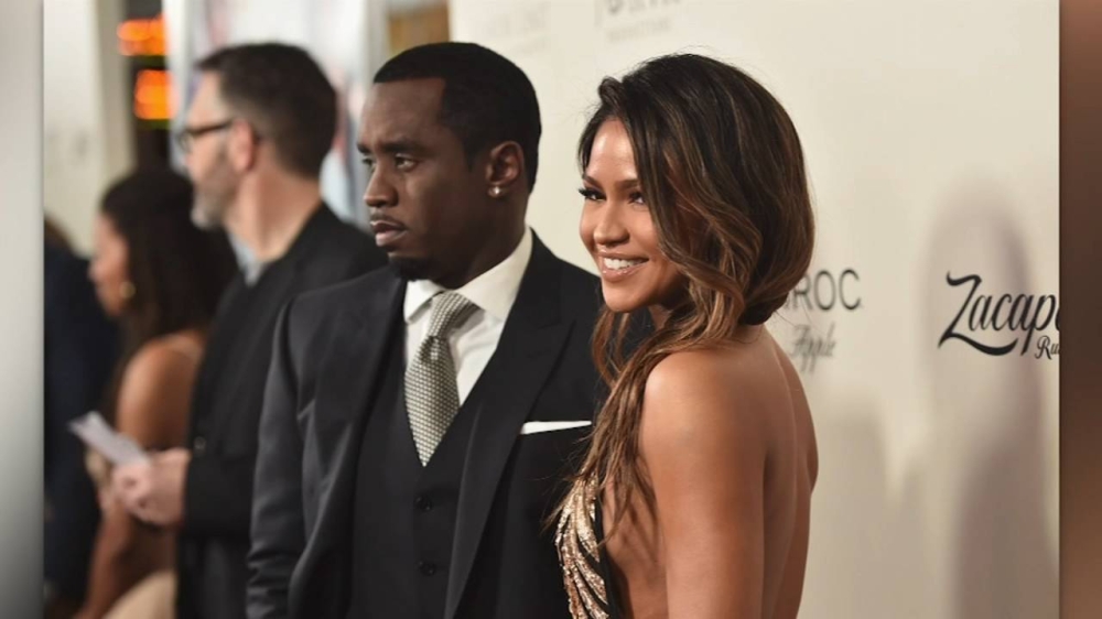 Ex de Sean Combs declara que pasaba días en hoteles para practicar sexo forzoso