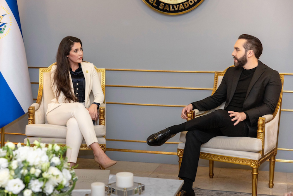 Congresista republicana de EEUU dice que Bukele «liberó» a El Salvador «del terrorismo»