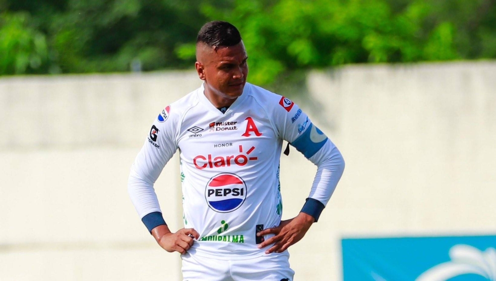 Henry Romero, defensor de Alianza: «Tenemos la posibilidad de pelear por llegar a una nueva final»