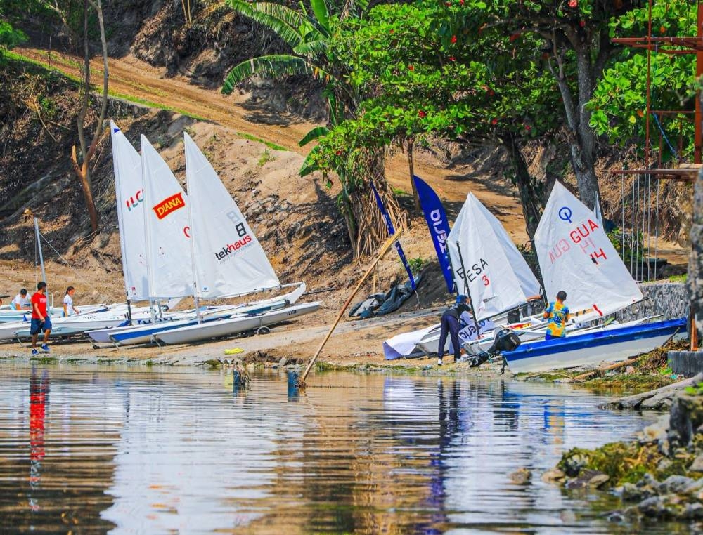 Fesavela International Regatta 2025 arranca en el lago de Ilopanko con más de 50 veleristas