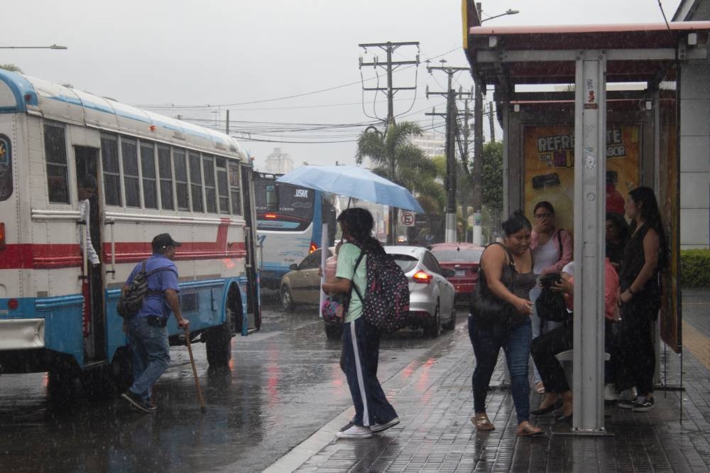 Tormentas afectarán costa, cordillera y norte del país este sábado