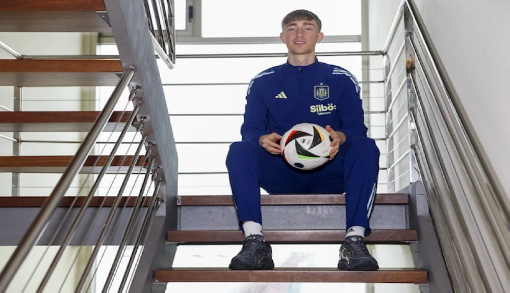 El Real Madrid anuncia el fichaje del joven central Dean Huijsen