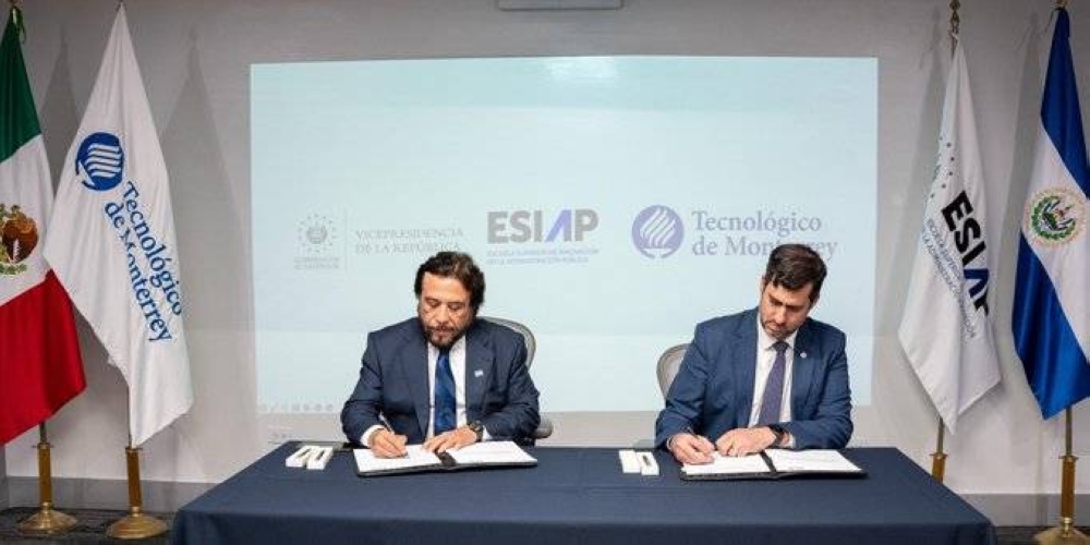 Gobierno ofrecerá 30 becas sobre políticas públicas con el Tecnológico de Monterrey