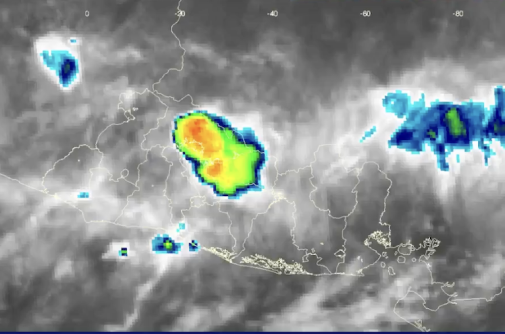 Lluvias y tormentas marcarán el domingo en todo El Salvador