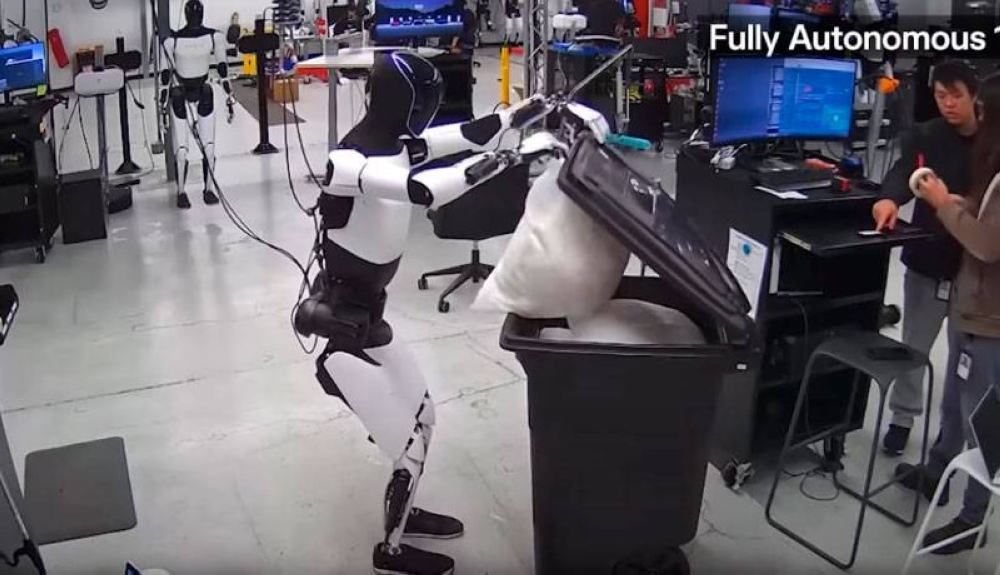 Tesla muestra las últimas habilidades de su robot humanoide Optimus Gen 2