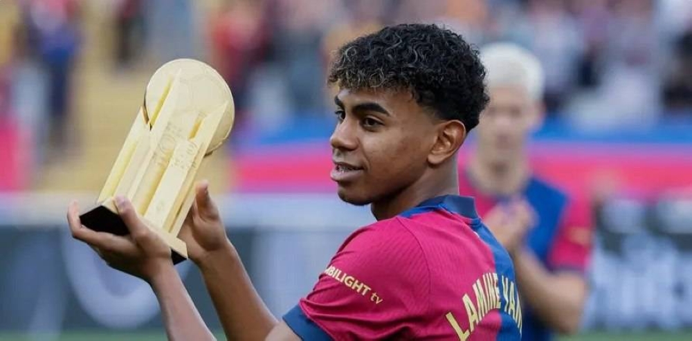 Deco cree que «el gran fichaje» del curso sería «una renovación larga» de Lamine Yamal