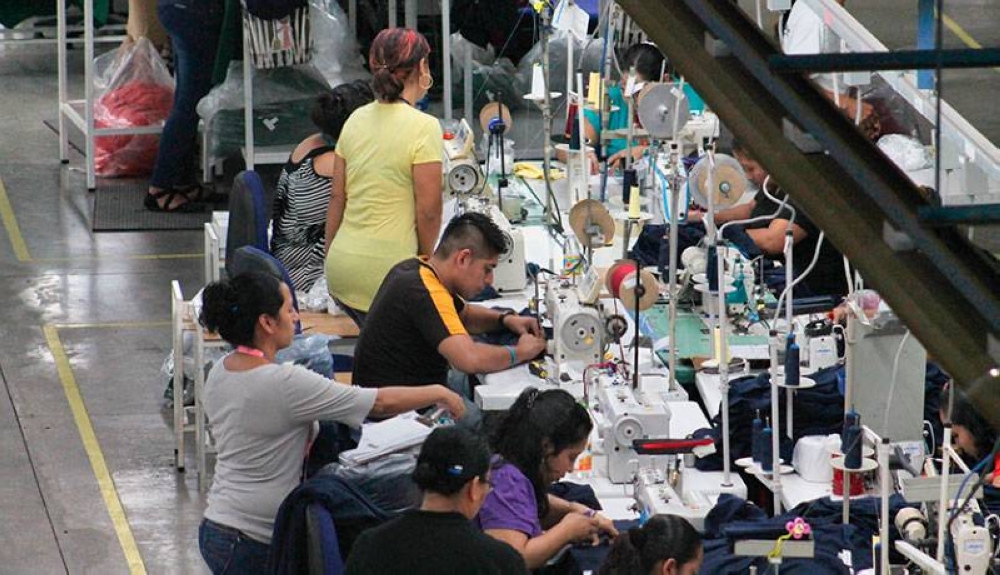 Consejo del Salario Mínimo analiza un aumento salarial gradual, según sindicato