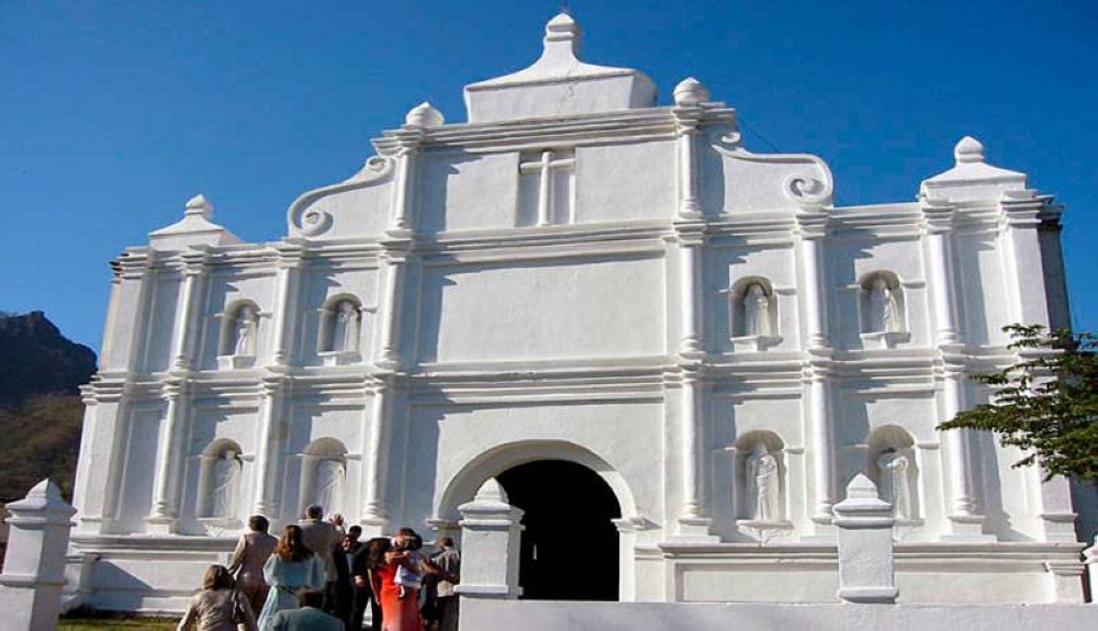 El Salvador tiene más de 26,600 iglesias según Censo 2024