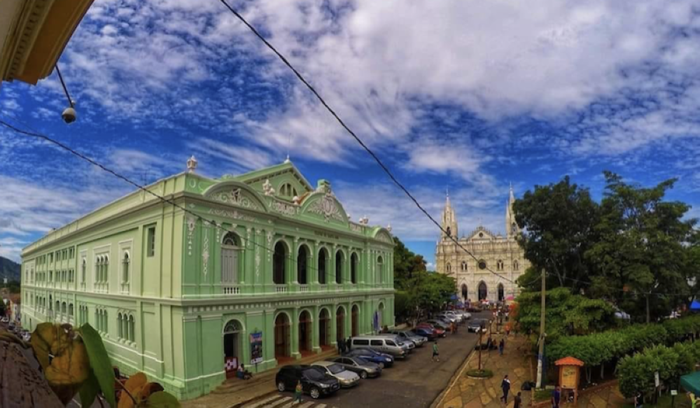 Altas temperaturas y lluvias puntuales este lunes en El Salvador