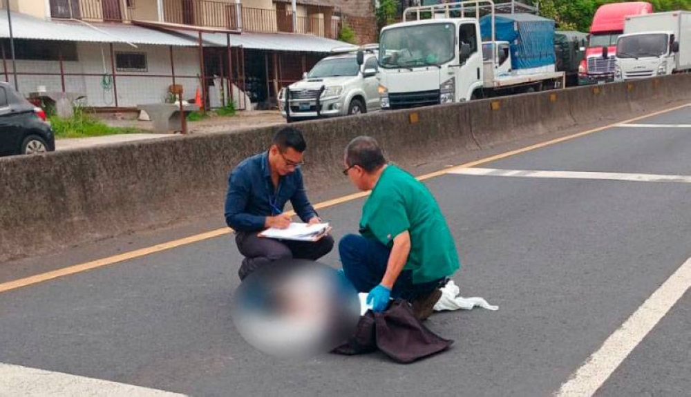 Un menor muerto y una mujer lesionada tras ser arrollados en Sonsonate