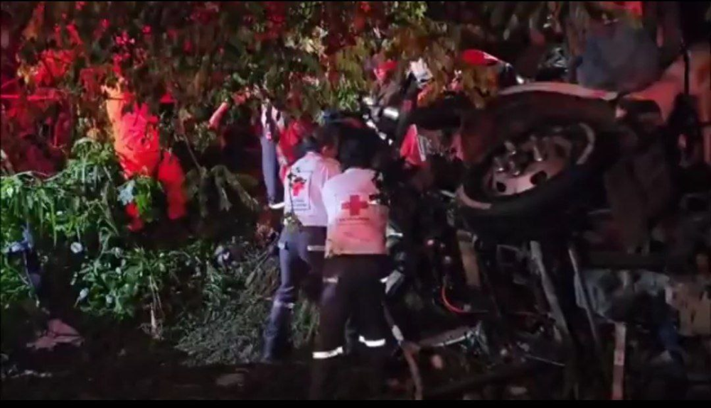 Mueren ciclista embestido en Sonsonate y motociclista en la Troncal, cuatro más lesionados en accidentes