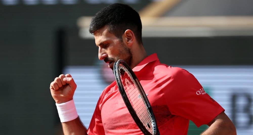 Novak Djokovic se apunta su centésima victoria en París y llega a cuartos por decimoctava vez