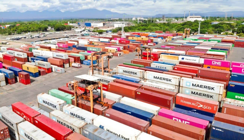 Adquieren más de un centenar de nuevos equipos para el Puerto de Acajutla