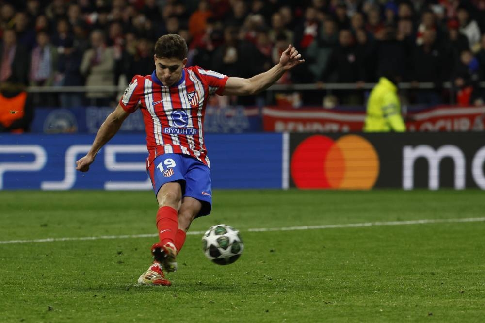 Simeone sobre penalti anulado a Julián Álvarez: «Nos sentimos ultrajados, violentados»