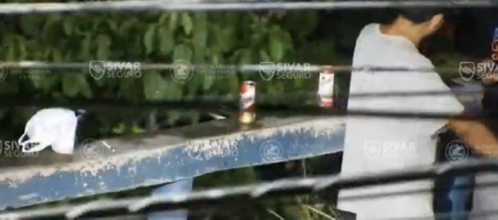 CAM multa a jóvenes que ingerían bebidas alcohólicas en espacio público