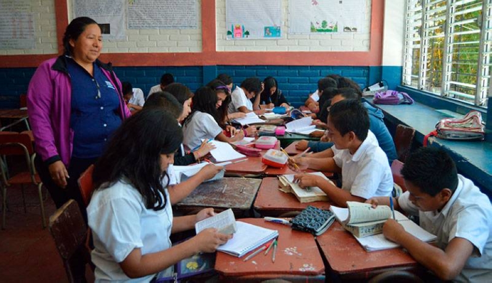 Ministerio de Educación lanza curso preuniversitario gratuito para bachilleres 2025
