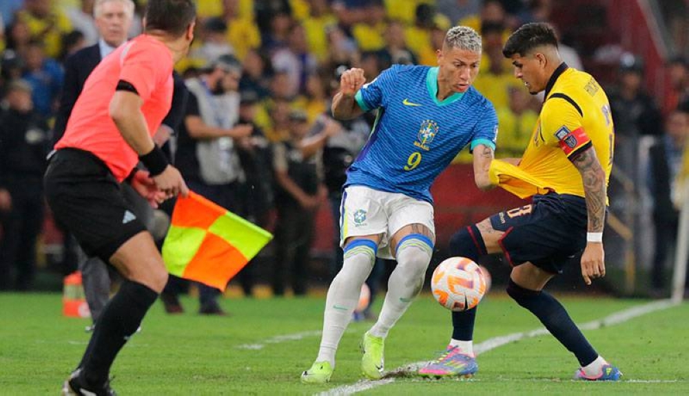 Ecuador y Brasil empatan sin goles y posterga su clasificación al Mundial