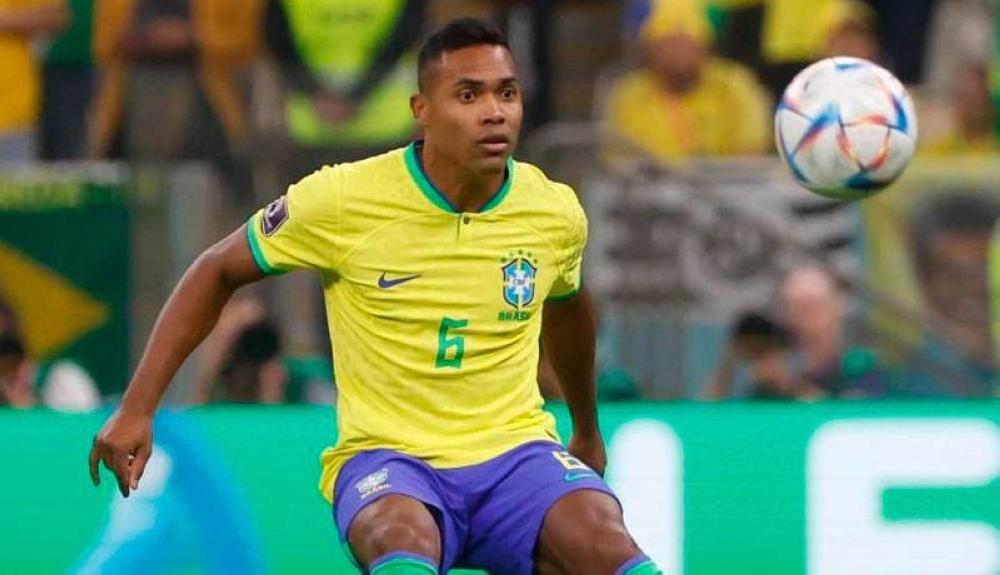 El lateral Alex Sandro dice que Brasil solo piensa en una victoria sobre Paraguay