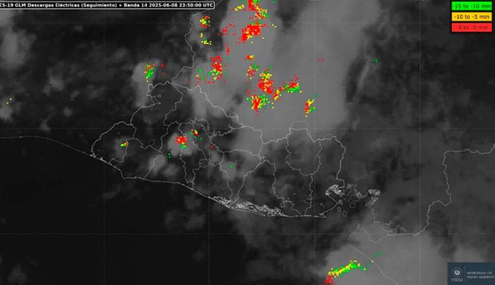 Prevén lluvias durante la noche del domingo