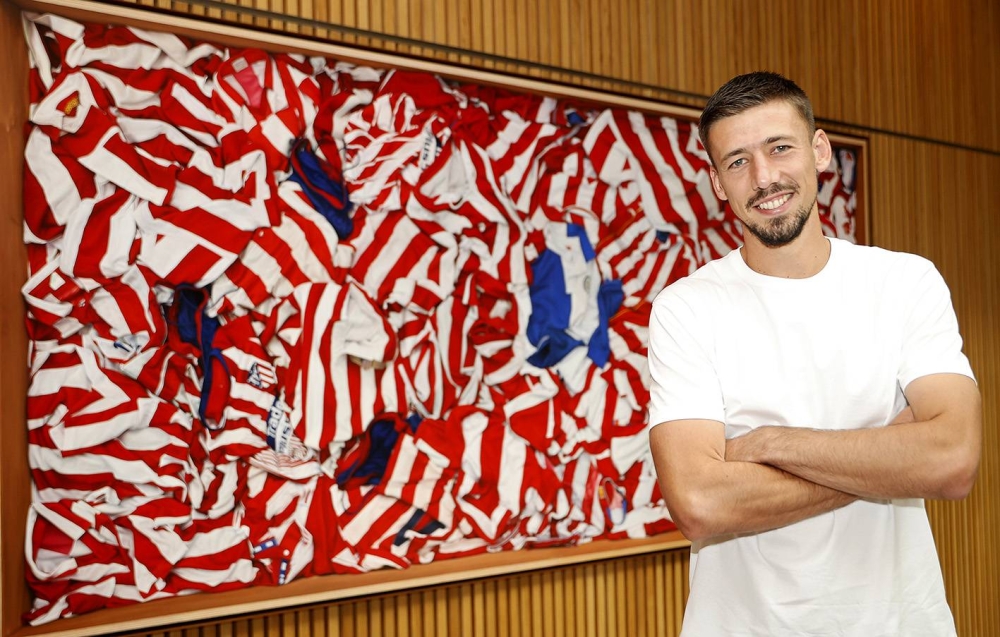 Lenglet firma con el Atlético de Madrid hasta 2028 tras rescindir con el Barça