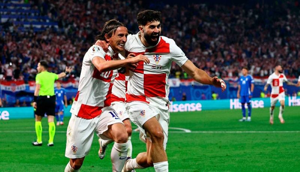 El eterno Modric guía la goleada de Croacia sobre República Checa