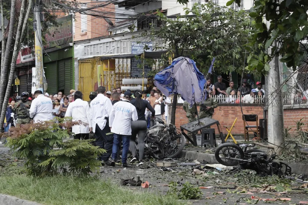 Tres muertos y 36 heridos por explosión de bombas en las afueras de la ciudad colombiana de Cali