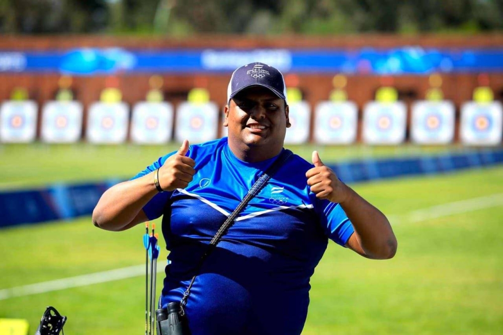 Roberto Hernández pone en pausa su carrera como entrenador de tiro con arco
