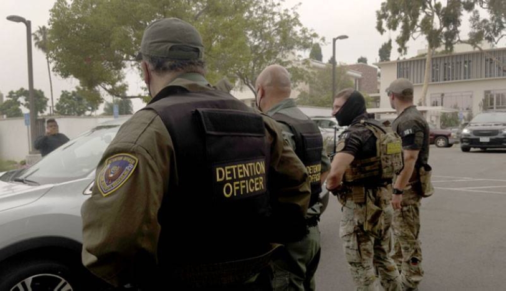 Decenas de personas son detenidas en una gran redada contra inmigrantes en Omaha, Nebraska