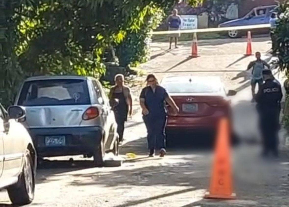 Mujer muere tras ser atropellada por vehículo en Sonsonate