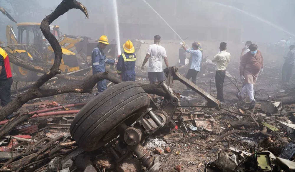 Confirman un solo superviviente en el siniestro de Air India y anuncia investigación