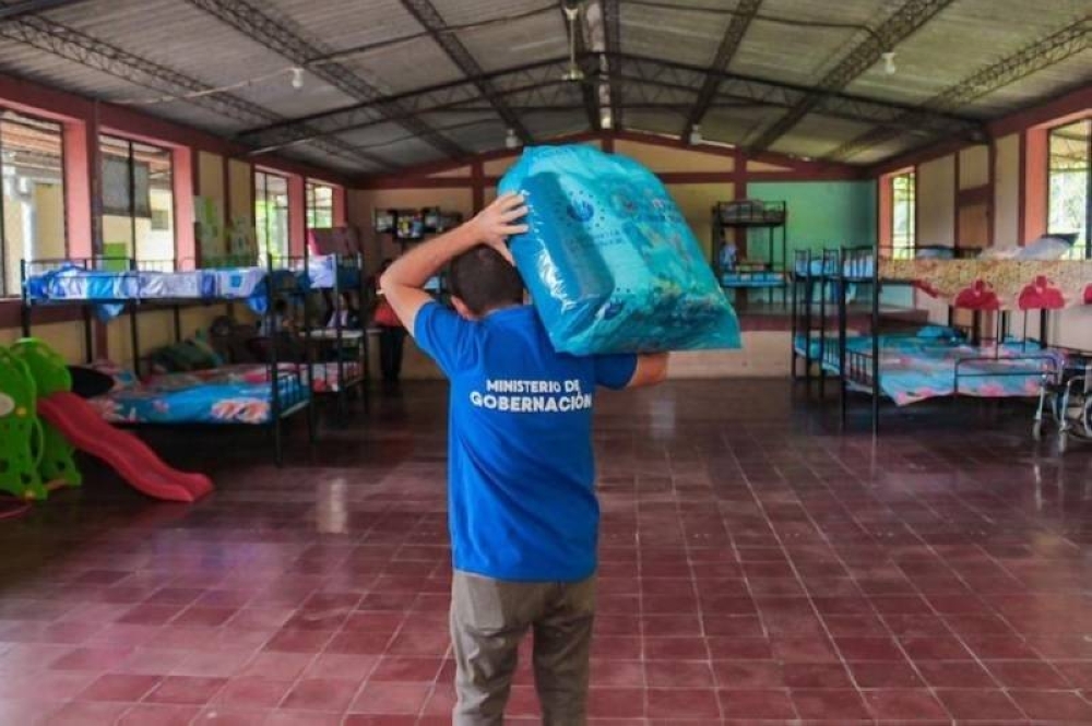 Gobernación comprará camarotes, colchonetas y kits de limpieza para equipar de albergues por más de $198,000