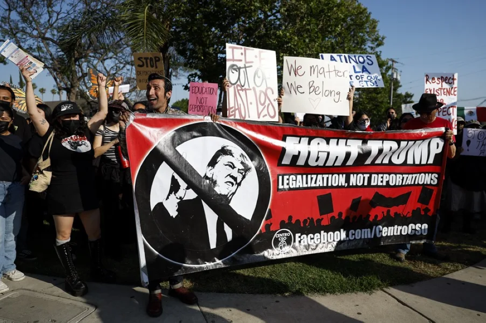 Anuncian más de 2,000 protestas en EE.UU. en rechazo al autoritarismo de Trump