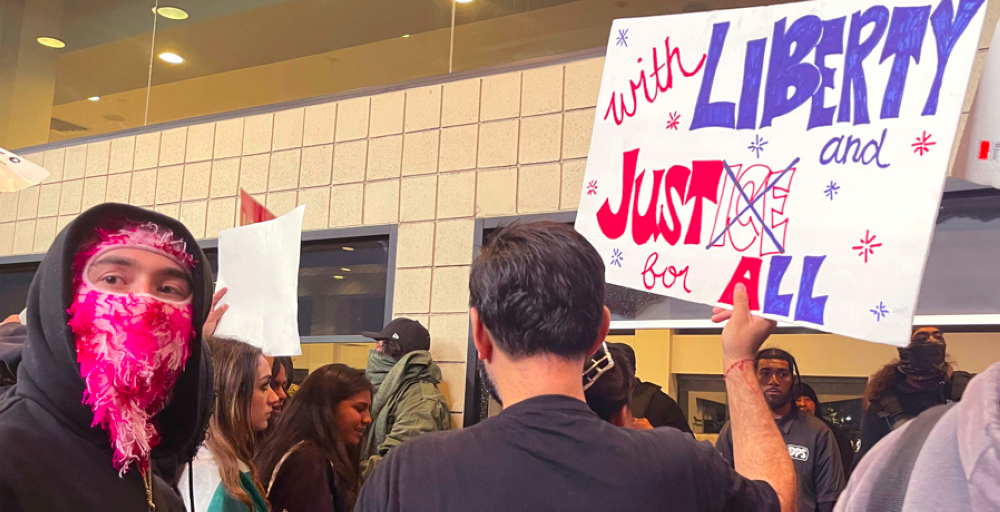 Gobierno de Trump pausa su programa de redadas contra migrantes en agricultura, restaurantes y hoteles