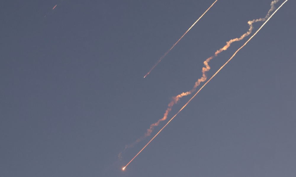 Israel ataca a Teherán mientras intercepta los misiles iraníes en el norte del país