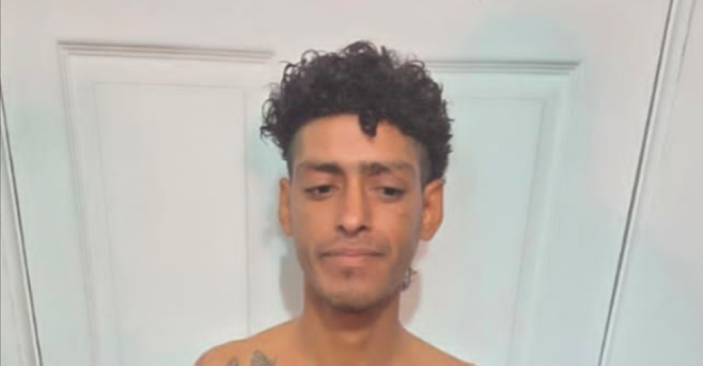 Deportan a El Salvador a uno de los 100 más buscados, pandillero del Barrio 18